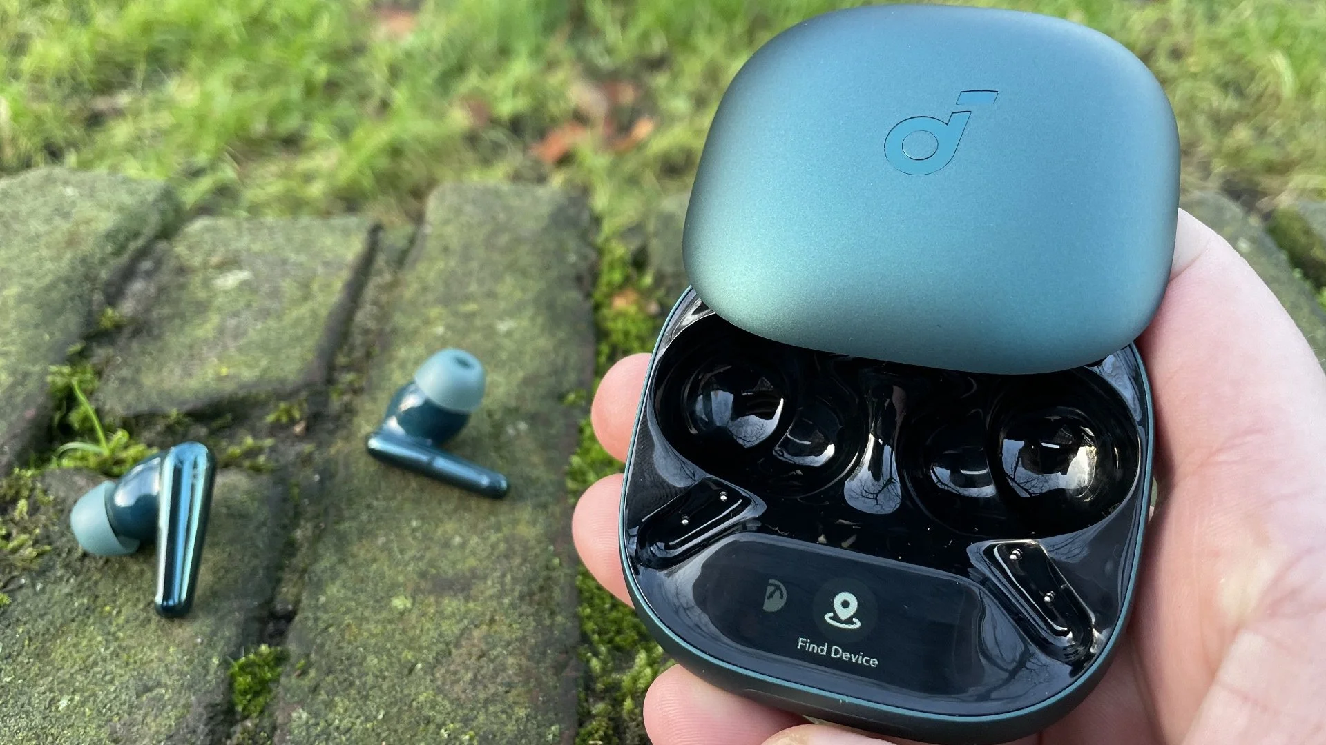 کیس هوشمند و نمایشگر انکر Liberty 4 Pro