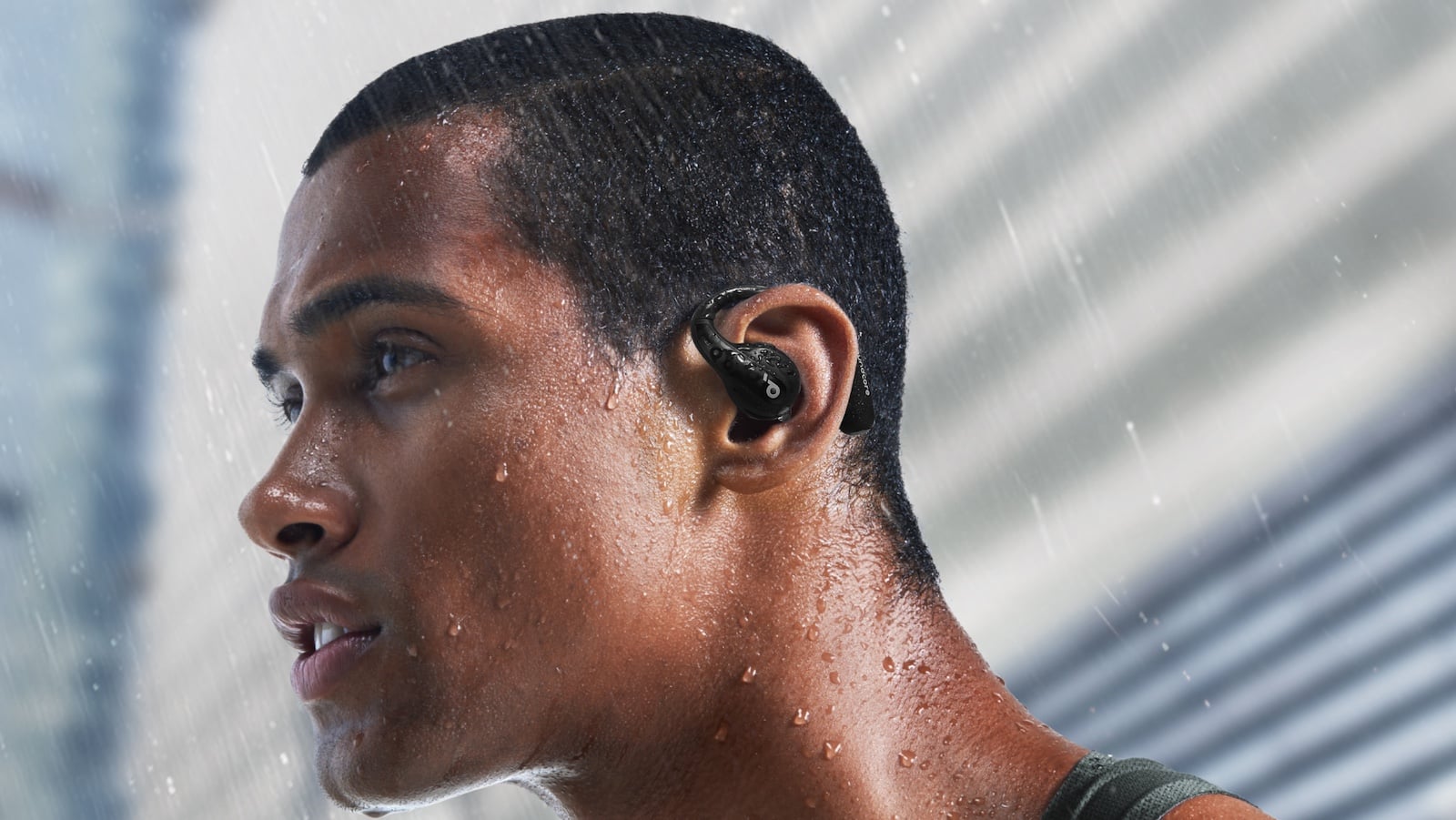 فیت امن و راحت هندزفری انکر AeroFit Pro