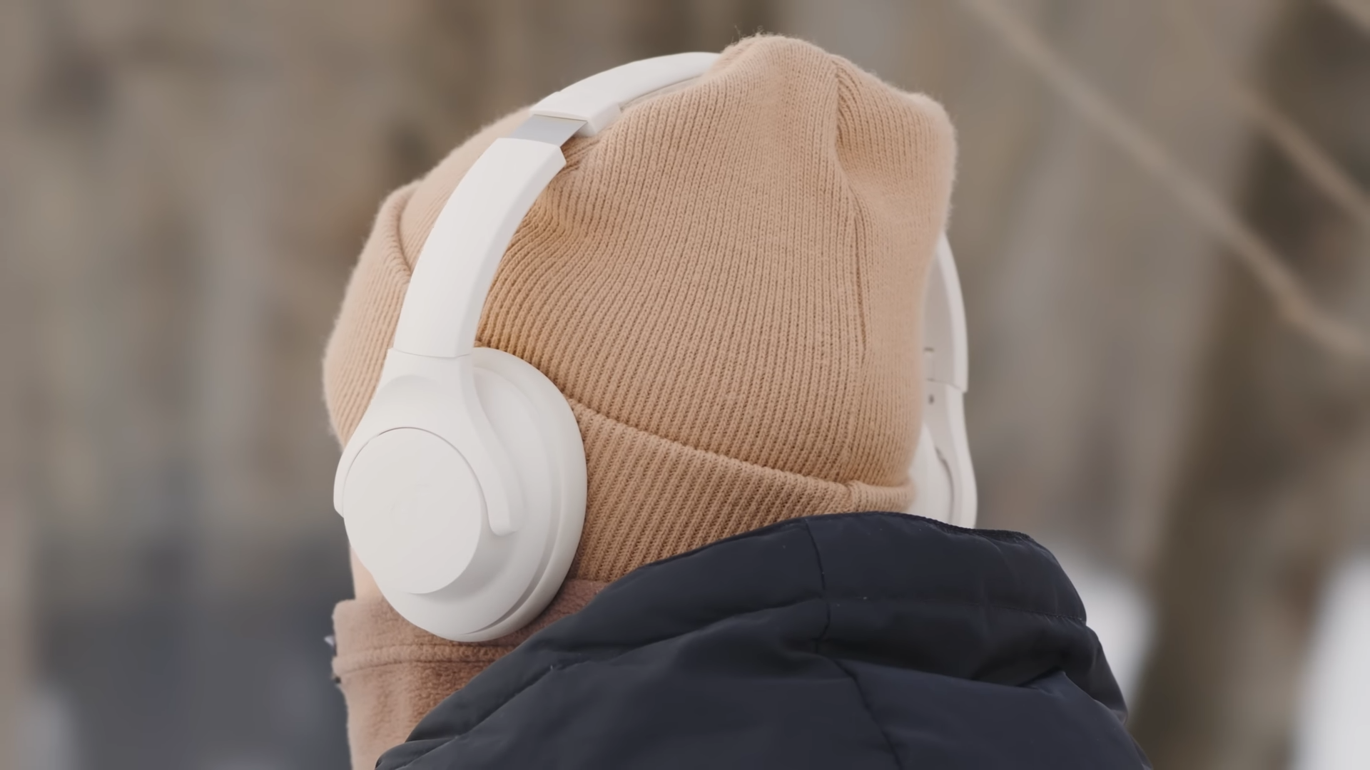 طراحی و راحتی هدفون انکر Soundcore Q11i