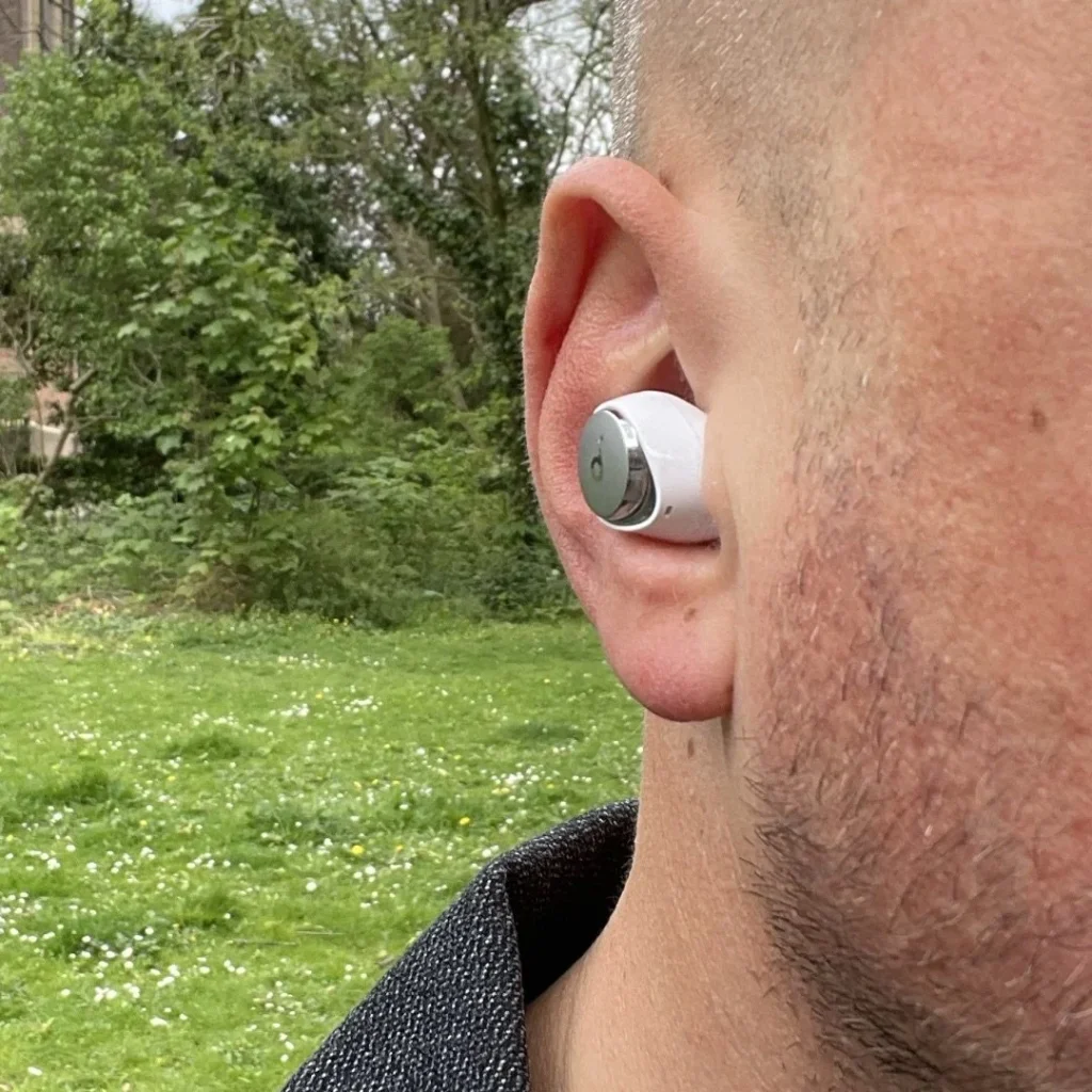 راحتی و ارگونومی هندزفری انکر Soundcore Space A40